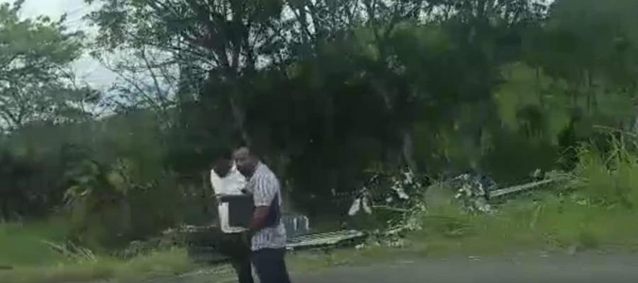 Vuelca tráiler sobre la vía Macuspana-Villahermosa 