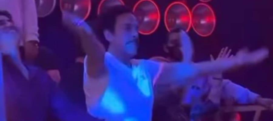 Captan a gobernador de Hidalgo de DJ en antro de Pachuca