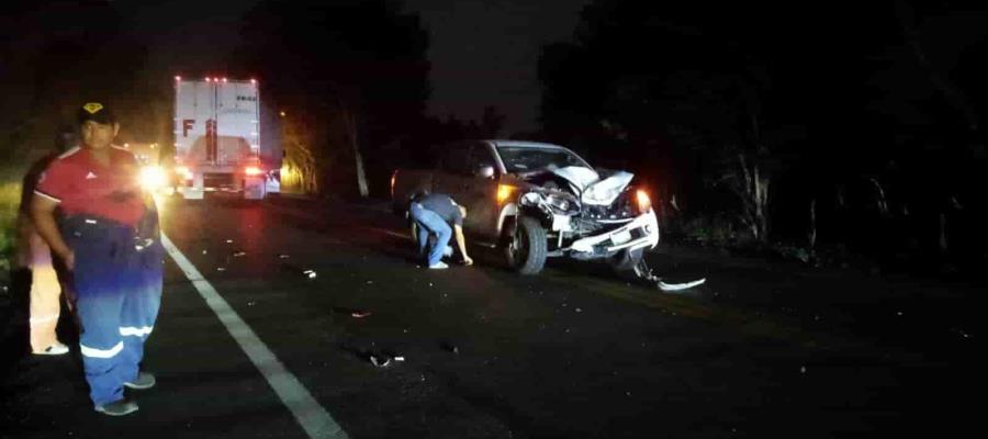 Hombre se lleva el susto de su vida al chocar contra semoviente en la Villahermosa-Frontera