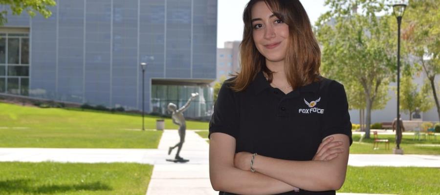 Alumna mexicana logra contrato permanente con Tesla, de Elon Musk