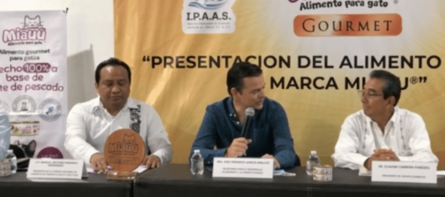 Ojalá no vendan a Charricos a Barcel, bromea Sedec ironizando sobre la venta de Ricolino