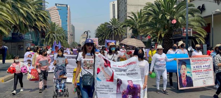 Marchan colectivos en CDMX para exigir un alto a la violencia contra niños