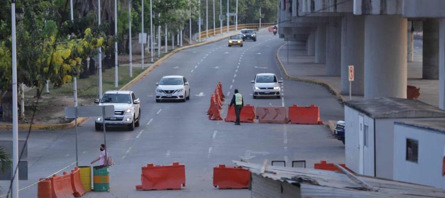 Desata caos vial maniobra en avenida Universidad 
