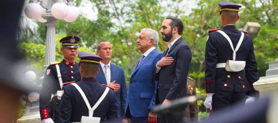Recibe Nayib Bukele a AMLO en la Casa Presidencial Recibe Nayib Bukele a AMLO en la Casa Presidencial