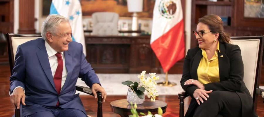 Rompe AMLO el protocolo en Honduras, y se pronuncia a favor de la Reforma Eléctrica de Xiomara Castro