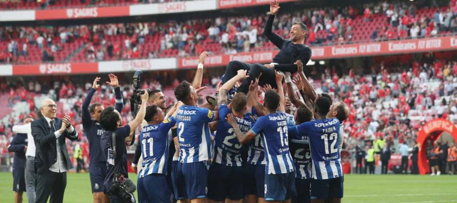 Porto gana la Liga de Portugal; festejos son opacados por muerte de aficionado