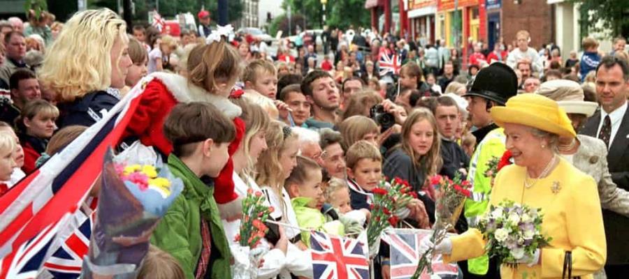 Por problemas de salud, reina Isabel II no acudirá a apertura de Parlamento Por problemas de salud, reina Isabel II no acudirá a apertura de Parlamento