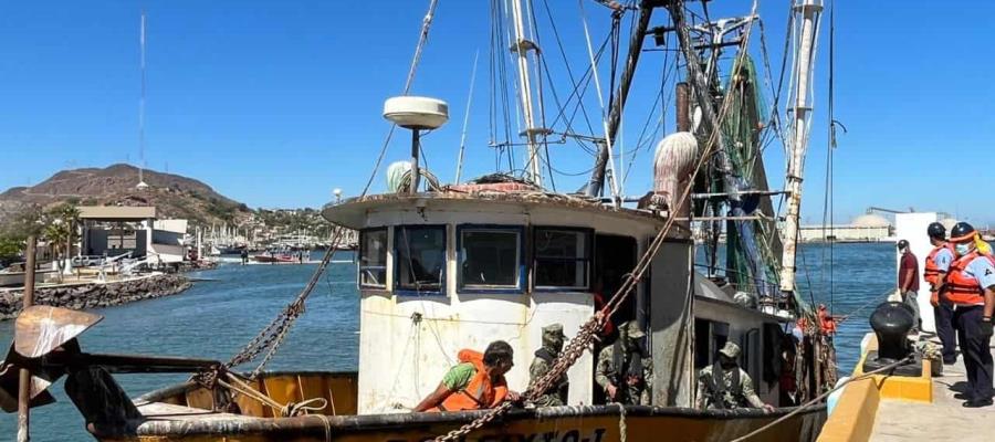 Aseguran en Sonora embarcación con mantarraya gigante, que se encuentra en veda