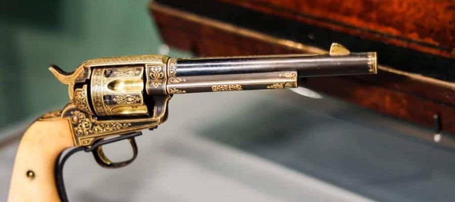 Exhiben pistola que Madero mandó a hacer para Villa