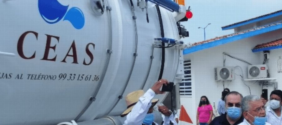 Envía CEAS pipas con agua para mitigar problemática en El Cedro