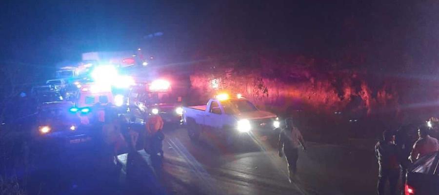 14 muertos y 19 heridos el saldo de accidente de autobús en Jalisco