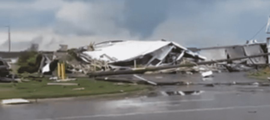 Tornado en Michigan deja 2 muertos y más de 40 heridos; daños son incalculables 