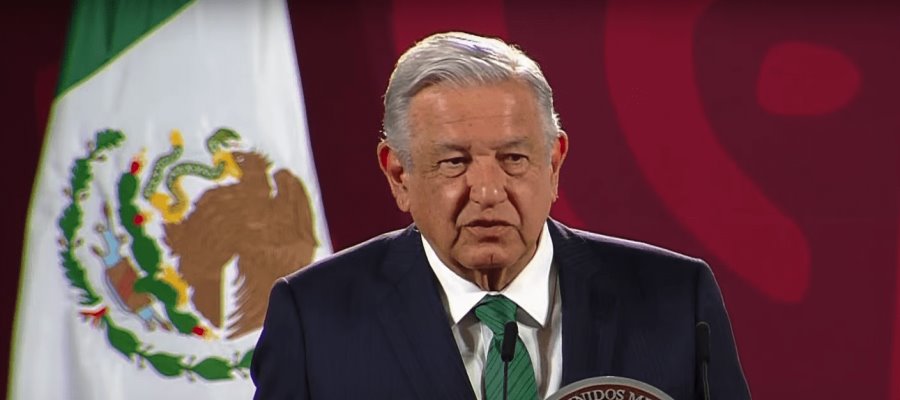 Acusa López Obrador “boicot” en su contra en el AICM