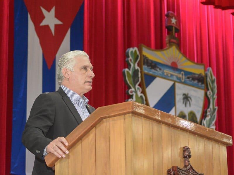 “En ningún caso asistiré” a la Cumbre de las Américas, asegura presidente de Cuba