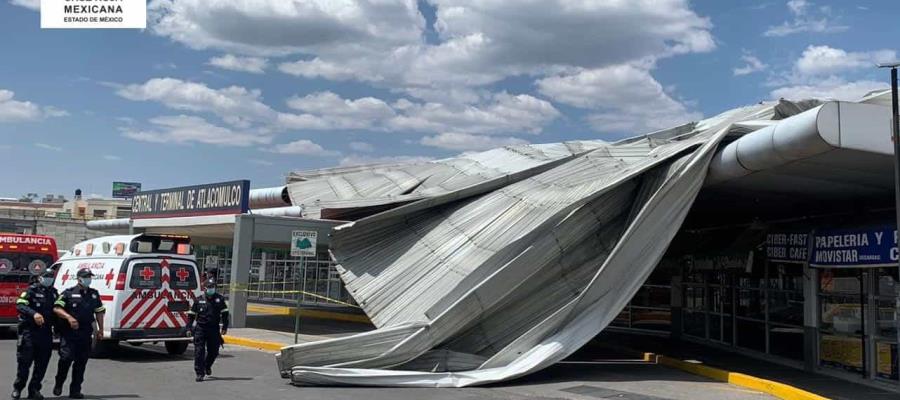 Colapsa techumbre de Terminal de Autobuses en Edomex