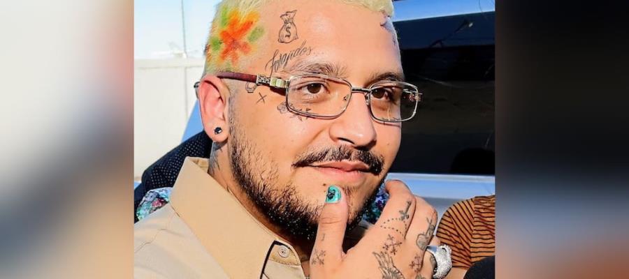 Nodal cambia de look y lo comparan con J Balvin y Maluma