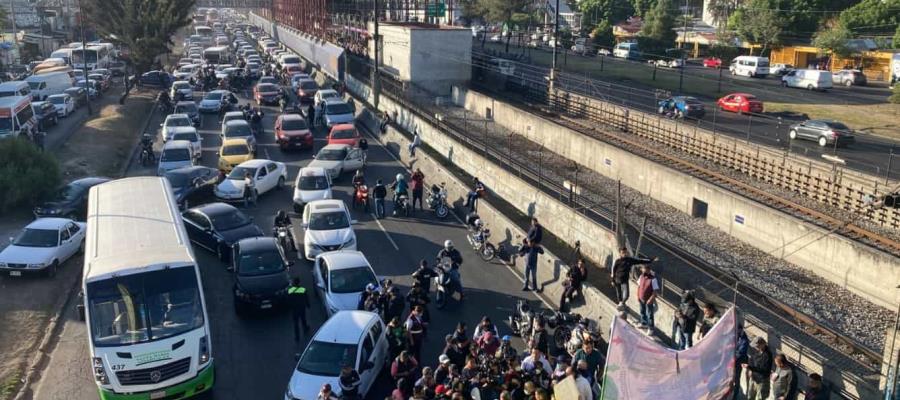 Bloqueo de transportistas desquicia CDMX