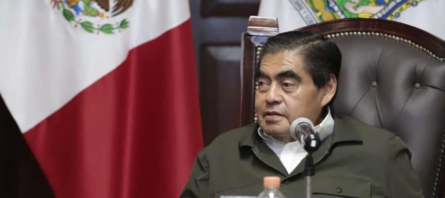 “Que se arme de valor y que se agarre a golpes”, recomienda Miguel Barbosa a alumno frente a bullying