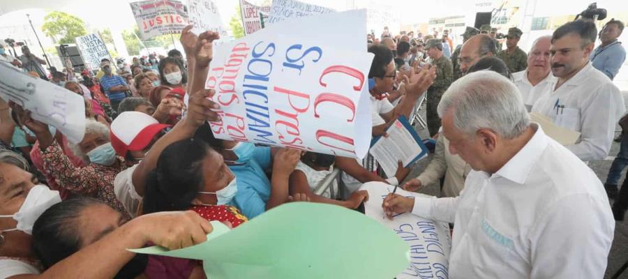 Migrante guatemalteca pide a AMLO su nacionalidad; ‘para votar por usted’, le dice