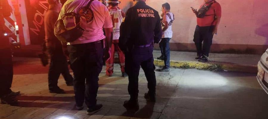 Lo golpean al salir de cantina en Cárdenas; queda inconsciente y le roban