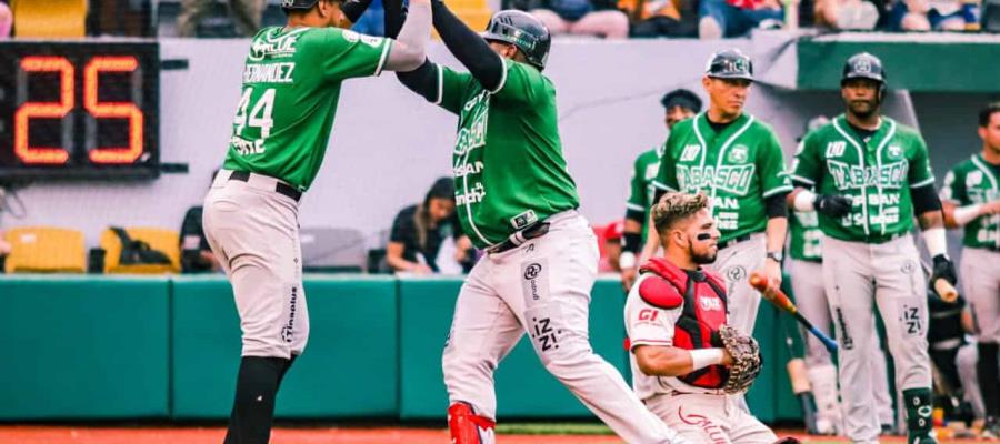 Olmecas vuelve a la senda del triunfo; vence 8-4 al Águila