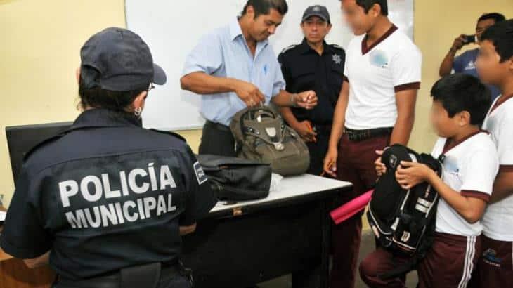 Revisión de mochilas solo bajo sospecha: Setab