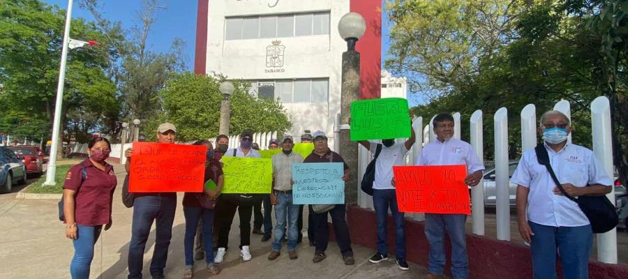 Protestan trabajadores sindicalizados del DIF, denuncian acoso y maltrato