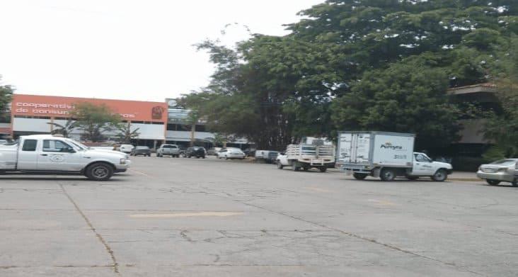 Demandan trabajadores del Frigorífico pago de salarios y prestaciones, tras 4 años de pleito legal