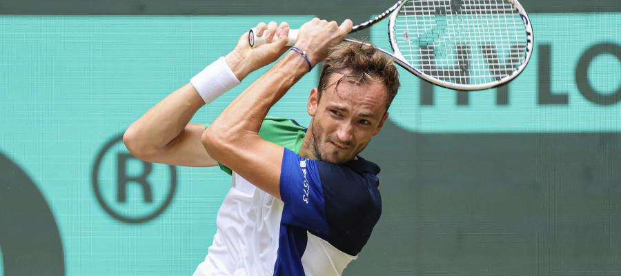 Medvedev enfrentará a Hurkacz en la final del Abierto de Halle