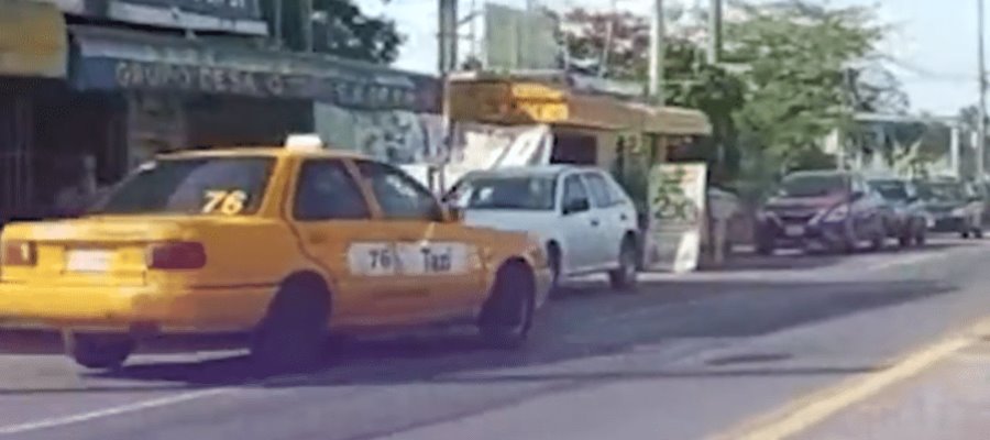 ¡Taxista cafre! Circula en sentido contrario por La Isla-Villahermosa