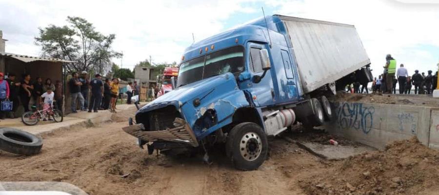 Captan en video balacera y persecución a un tráiler en la México-Pachuca