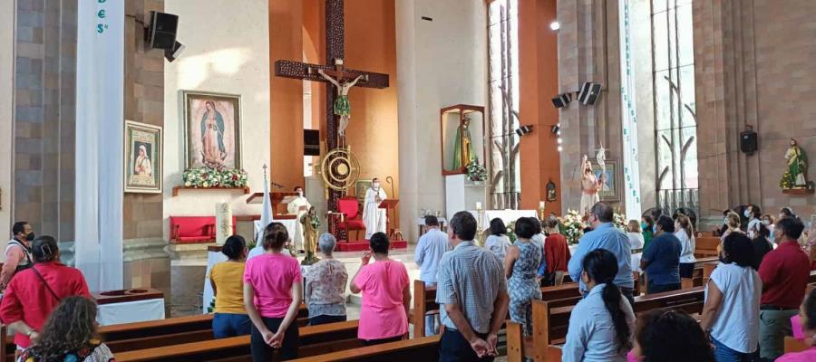 ¿Cómo celebra un sacerdote Navidad y Año Nuevo?