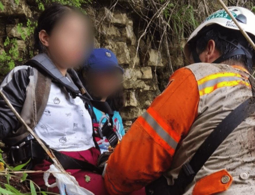 Rescatan a 3 mujeres perdidas en el cerro Mactumatzá, en Chiapas