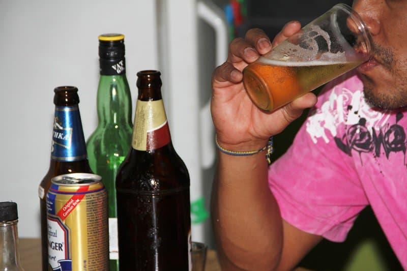 Cada 32 horas se atiende una emergencia relacionada al consumo de alcohol en Tabasco: Sinave