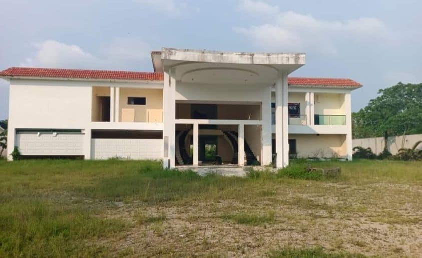 Encuentran 4 cuerpos putrefactos en quinta de El Kalimba en Huimanguillo