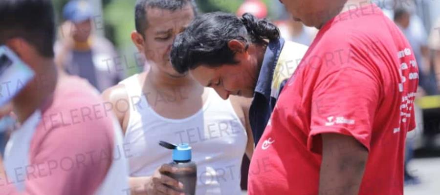 Es una desgracia, familiares llegan al accidente de la carretera Villahermosa-Frontera