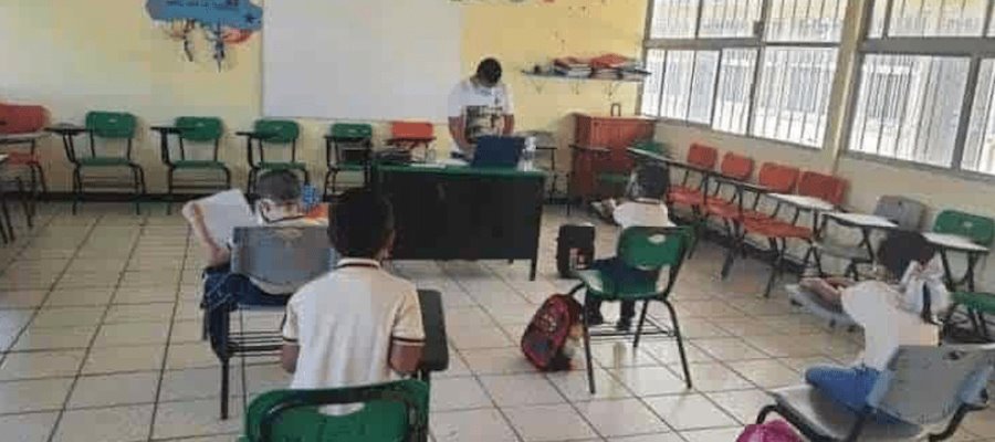 SEP prohíbe reprobar a estudiantes de primaria y secundaria