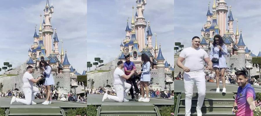 Empleado de Disneyland París quita anillo a pareja en plena pedida de mano