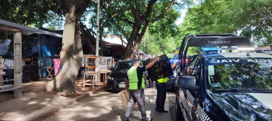 ¡A ver quién se cansa! Retira PEC a ambulantes reincidentes del Velódromo de la Deportiva