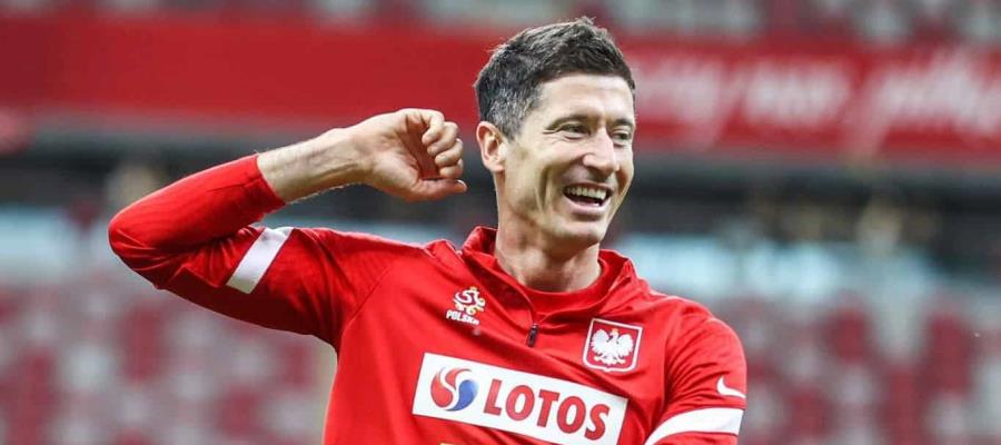 Reportan que Lewandowski estaría a días de llegar al Barça