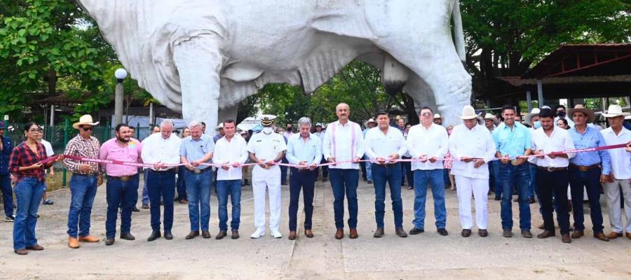 Pese a la pandemia la ganadería no ha parado, señala el gobernador al inaugurar expo del sector