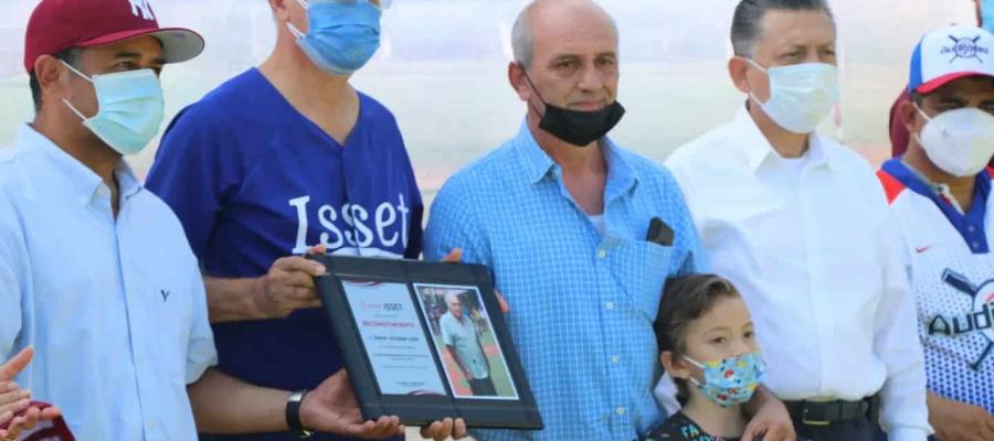 Homenajean a Ángel Guzmán y al ‘Chamaco’ Leyva en torneo de softbol del ISSET