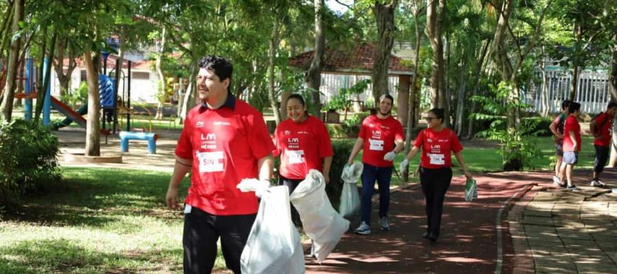 Colabora Gobierno de Centro en jornada nacional de limpieza de parques públicos