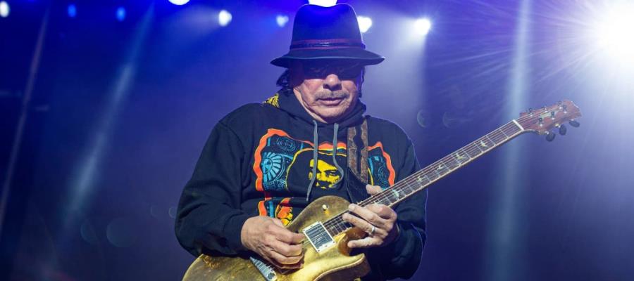 Pospone Carlos Santana 6 fechas de su gira, tras sufrir desmayo en el escenario Pospone Carlos Santana 6 fechas de su gira, tras sufrir desmayo en el escenario