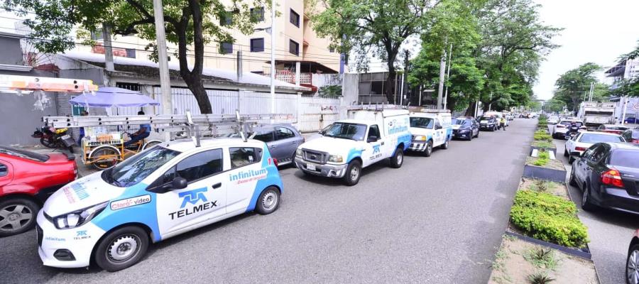 Emplazan a huelga trabajadores de Telmex