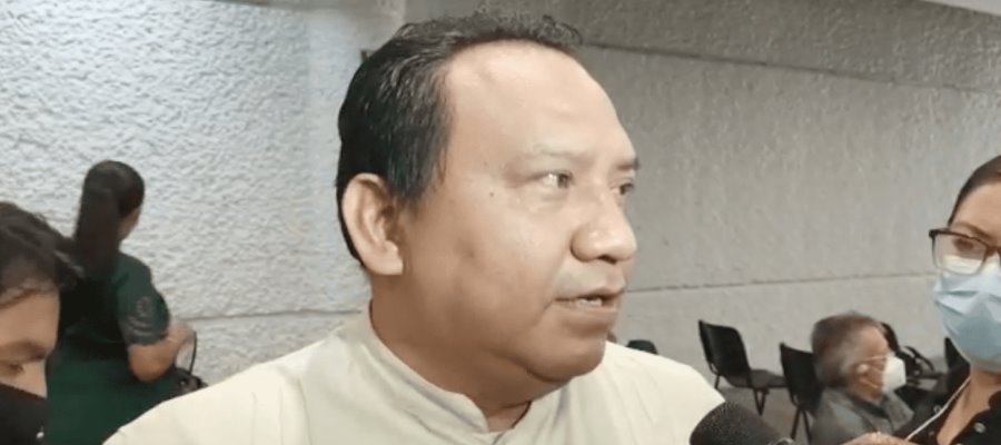 Ayuntamientos cobran 16 impuestos de más a comercios: Canaco