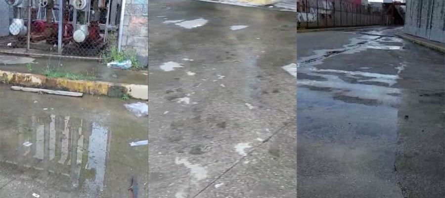 Denuncian mega fuga en instalaciones de supermercado en Deportiva