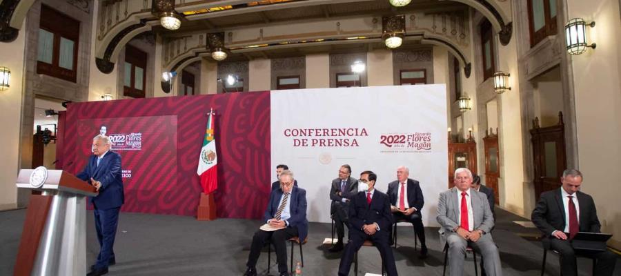 Evita AMLO hablar de ‘La Gaviota’; asegura que nunca ha criticado a las esposas de los expresidentes