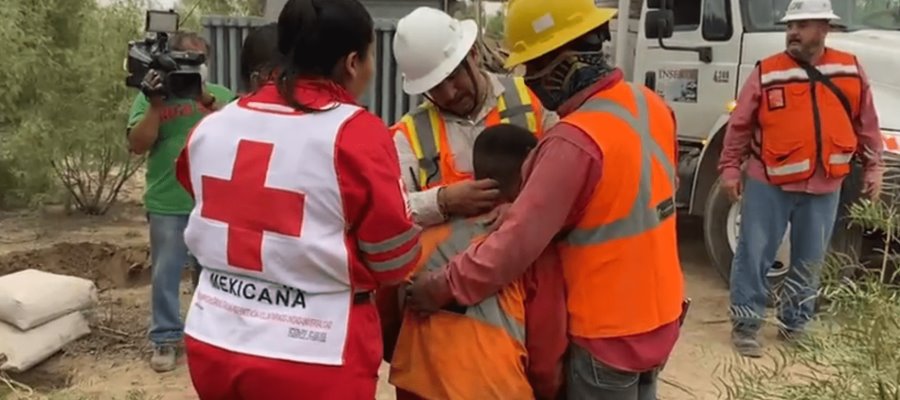 Trabajador de la CFE sufre caída durante rescate de mineros en Sabinas, Coahuila