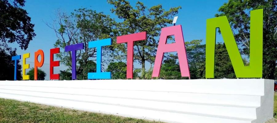 Con develación de letras “Tepetitán”, buscan consolidar tierra de AMLO como destino turístico